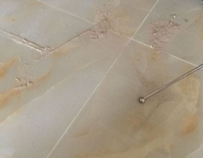 张家界瓷砖空鼓维修公司分享粘合剂选择不当在瓷砖铺贴过程中可能导致以下问题