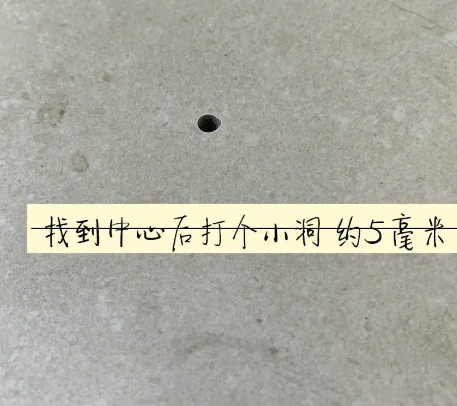 张家界瓷砖空鼓维修公司专业解答在瓷砖铺贴过程中，如果砂料搅拌不均匀，将会带来以下问题